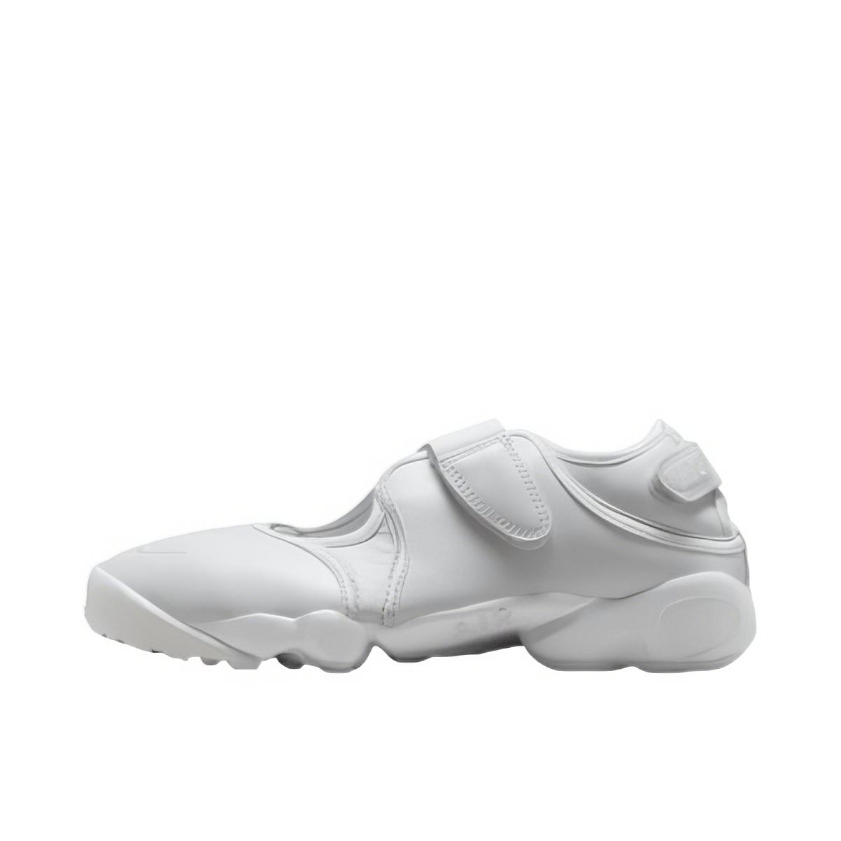 推荐商品：Nike Air Rift 分趾 防滑耐磨 缓震回弹 网面透气 舒适轻便 沙滩 魔术贴 百搭 运动休闲鞋 白金色
