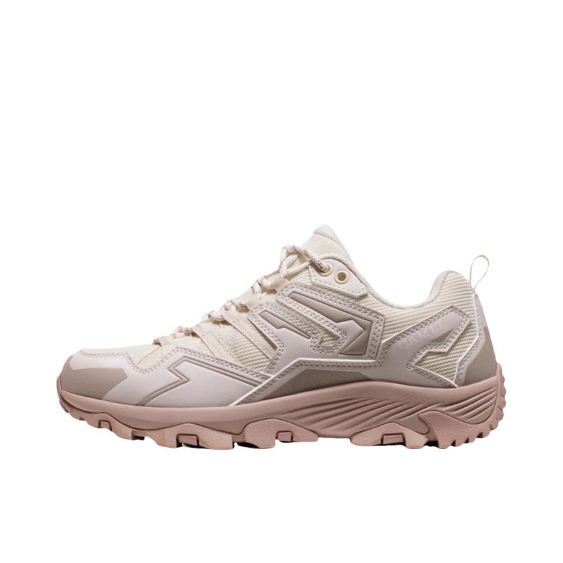 推荐商品：【王俊凯同款】 骆驼 昆仑山2.0 爬山鞋 徒步鞋 户外鞋 抓地舒适透气防滑耐磨网面防水缓震 男款/密网/冰川白