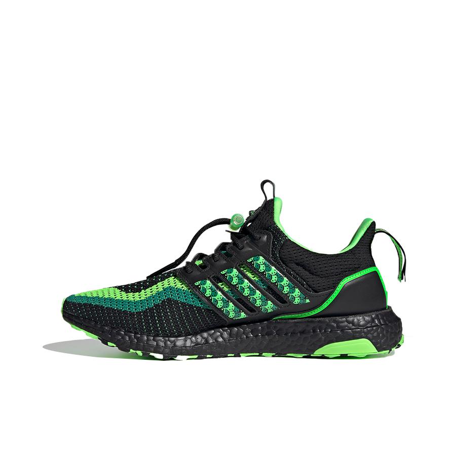 推荐商品：adidas UltraBoost DNA 跑鞋 防滑耐磨轻便透气织物网面缓震合成革支撑抗扭转轻运动回弹 黑色/荧光绿