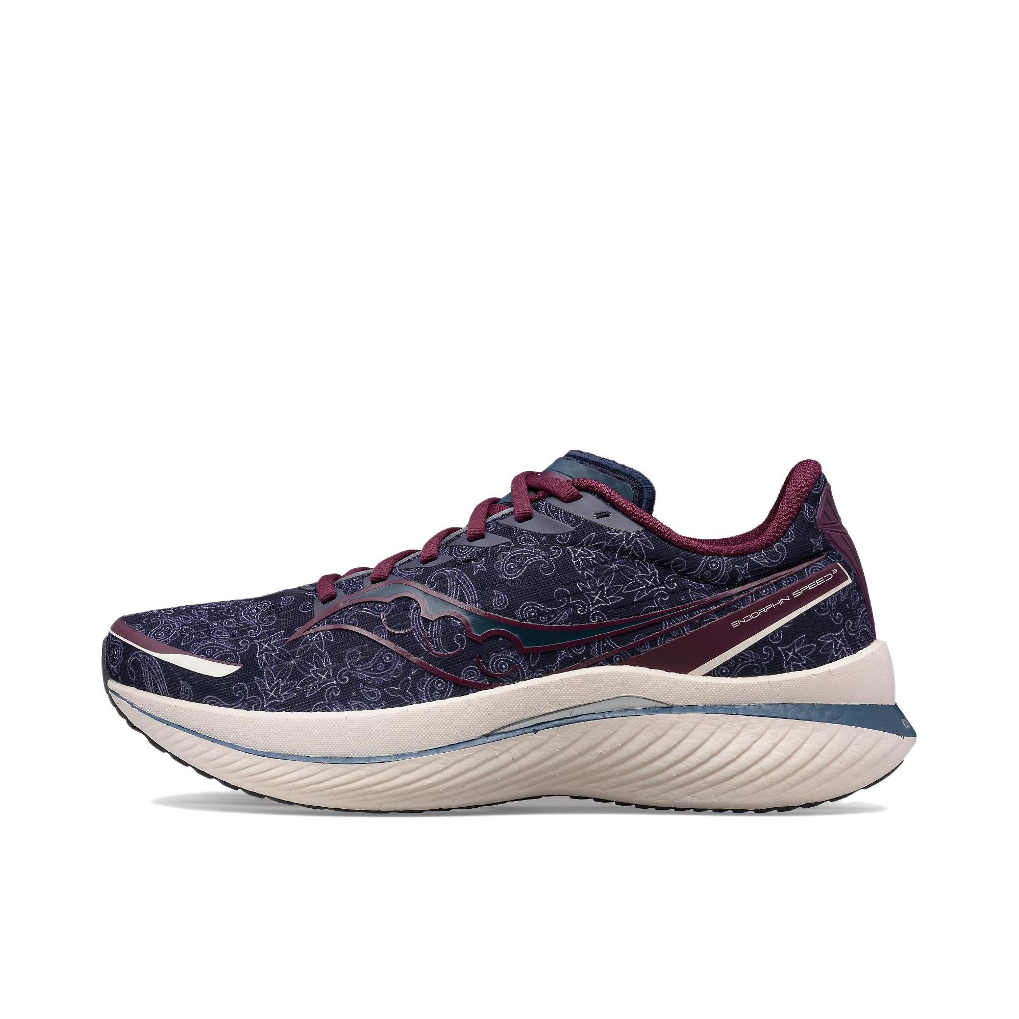 推荐商品：Saucony/索康尼 Endorphin Speed 啡速3 舒适百搭 防滑耐磨 全掌碳板 织物 防水 马拉松 跑鞋 腰果花/紫罗兰