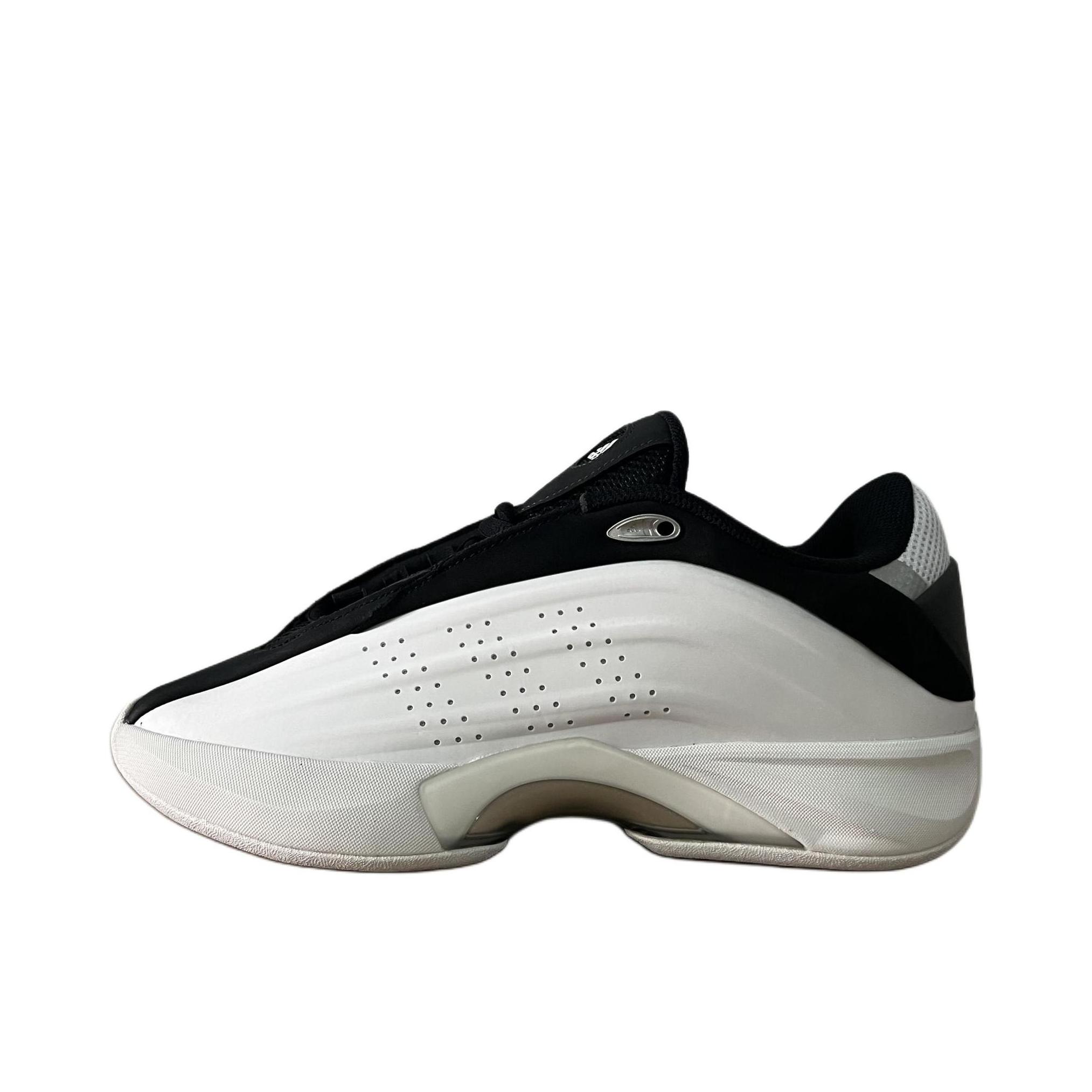 推荐商品：adidas Nova IIInfinity 篮球鞋 防滑耐磨支撑舒适低帮百搭复古 白色/黑色/金色