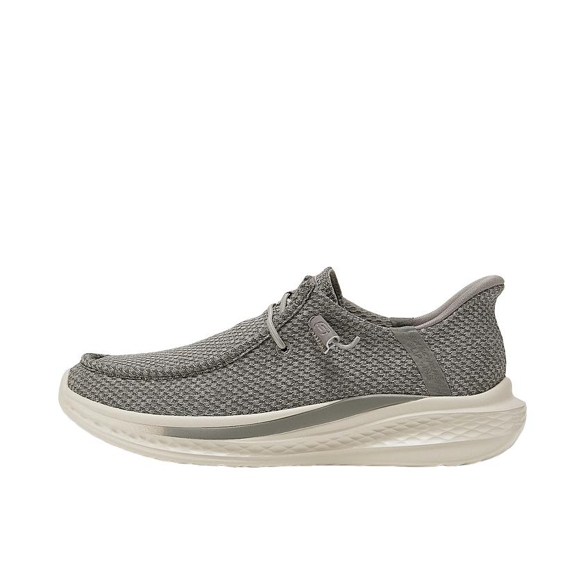 推荐商品：Skechers/斯凯奇 Slip 百搭ins 舒适软底 防滑耐磨 透气 一脚蹬 运动休闲鞋 灰褐色
