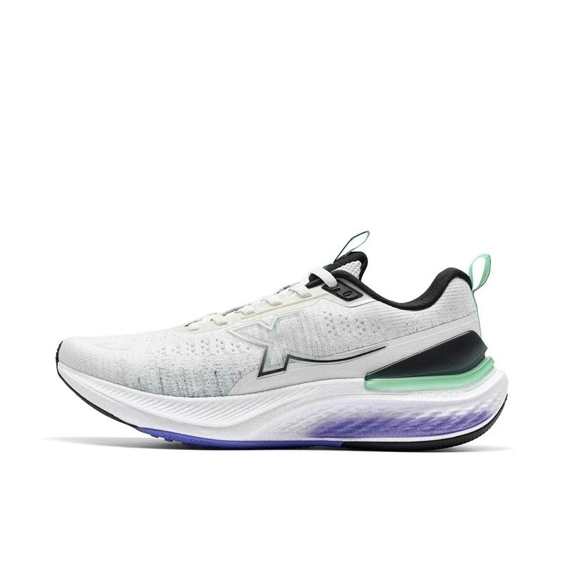 推荐商品：特步 影擎2.0 动力巢 跑鞋 轻便网面透气减震回弹稳定支撑系带舒适百搭慢跑 帆白/荧光浅青/绿色/长春花篮紫