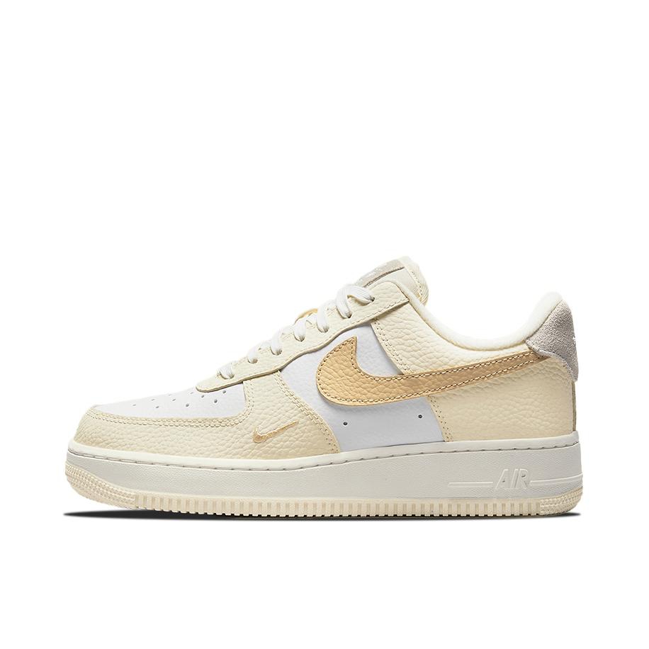 推荐商品：Nike Air Force 1 空军一号 板鞋 轻便舒适百搭耐磨防滑复古 白色/奶油色