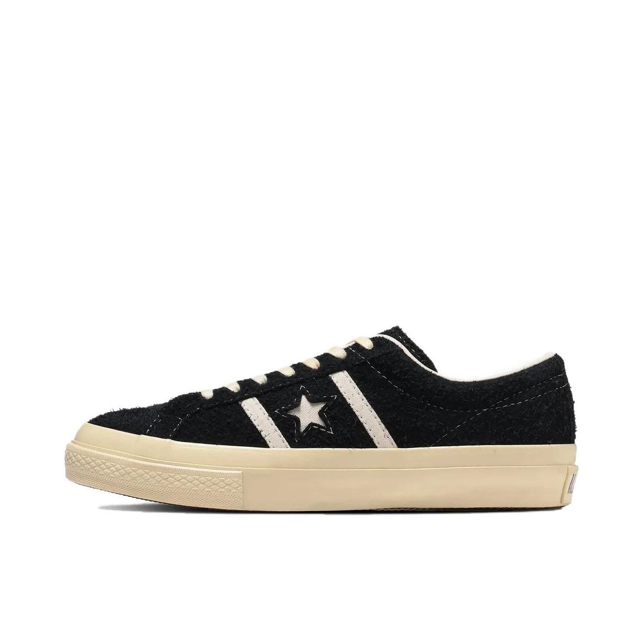 推荐商品：Converse/匡威 One Star 翻毛皮 防滑 复古 星星鞋 板鞋 乳白色/黑色