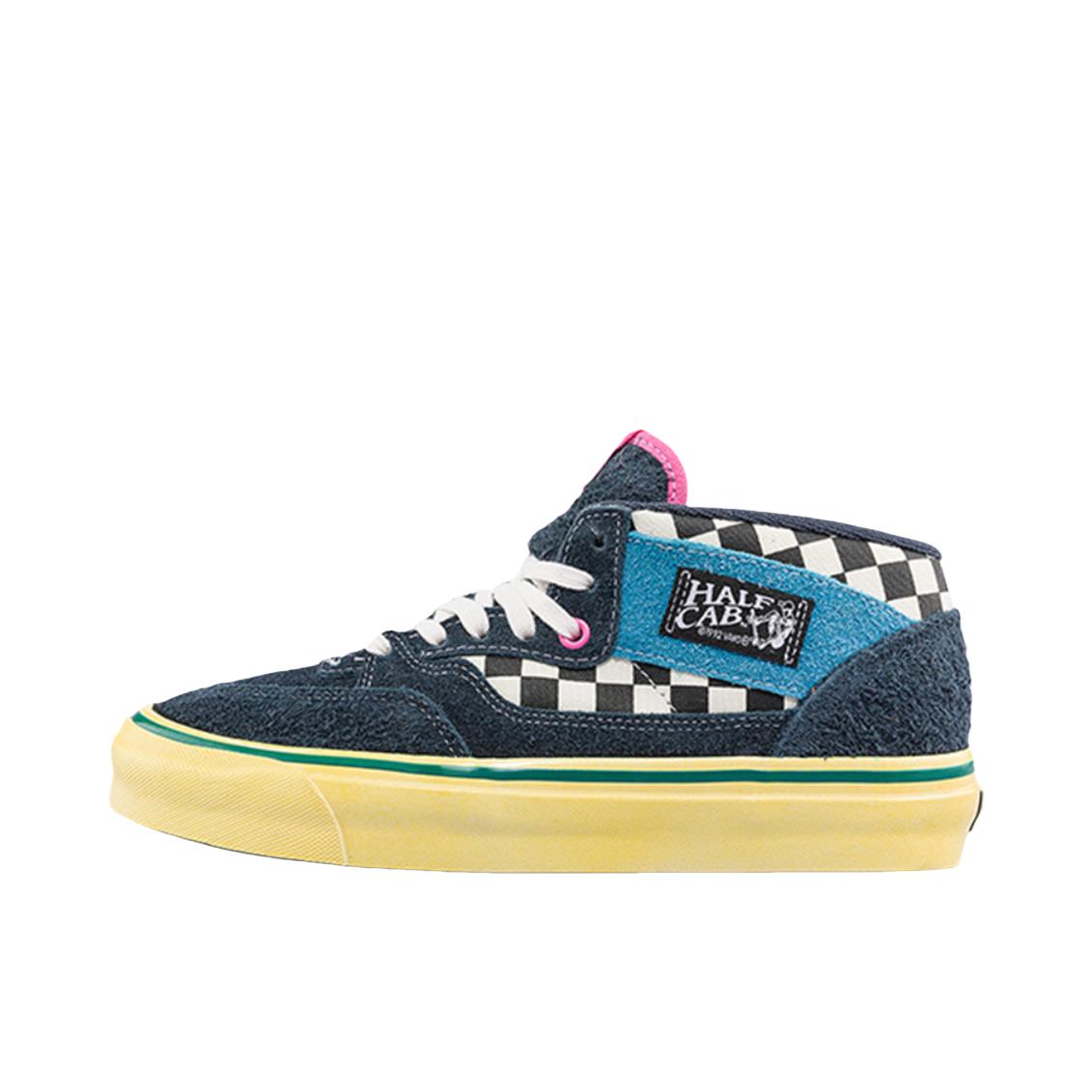 推荐商品：Vans/范斯 Skate Half 舒适百搭 美式 减震轻便 防滑耐磨 透气 帆布鞋 Liberaiders联名/蓝色/黑色