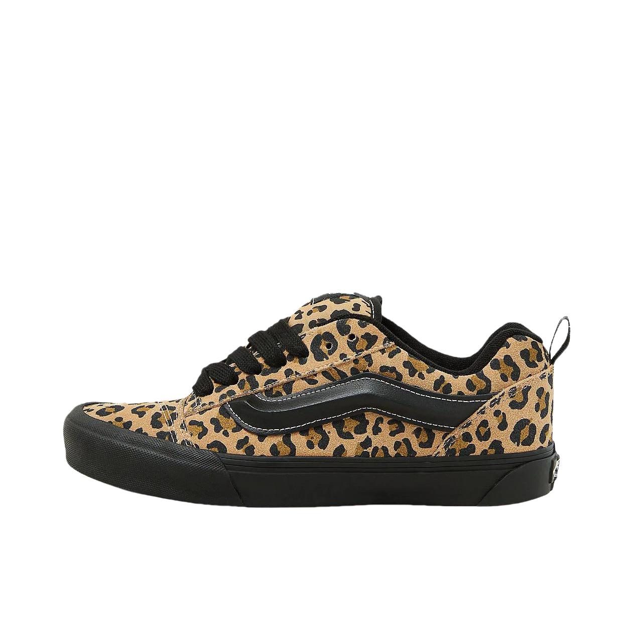 推荐商品：Vans/范斯 Knu-Skool 板鞋 面包鞋 滑板鞋 复古美式时尚防水支撑贴合圆头 女款/黑色/褐色