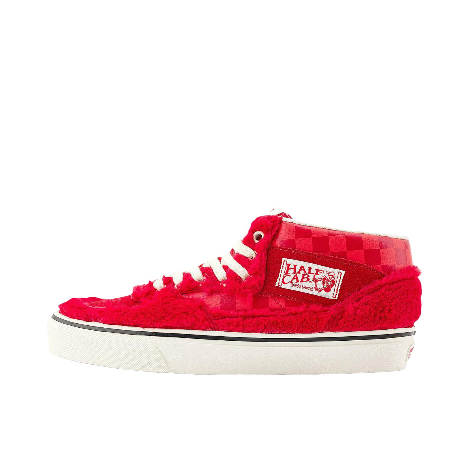 推荐商品：Vans/范斯 Skate Half 舒适百搭 美式 减震轻便 防滑耐磨 透气 帆布鞋 红色/米色