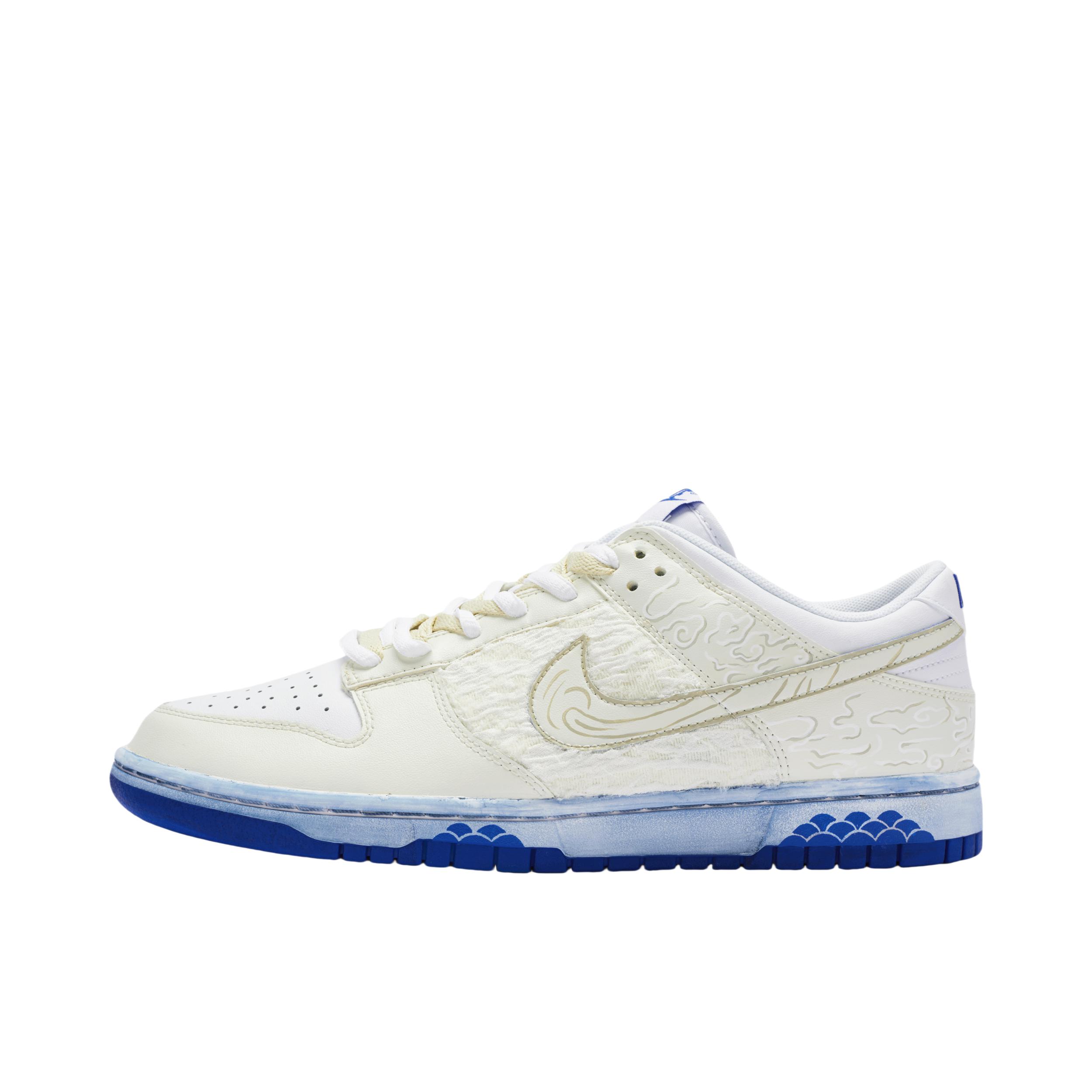 推荐商品：【定制球鞋】 Nike Dunk 板鞋 平跟系带防滑耐磨做旧高街简约百搭潮流复古美式 云深处