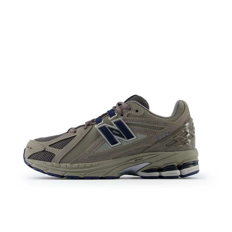 推荐商品：New Balance 1906R 跑鞋 网面透气防滑耐磨轻便复古防水运动贴合 大童/灰色