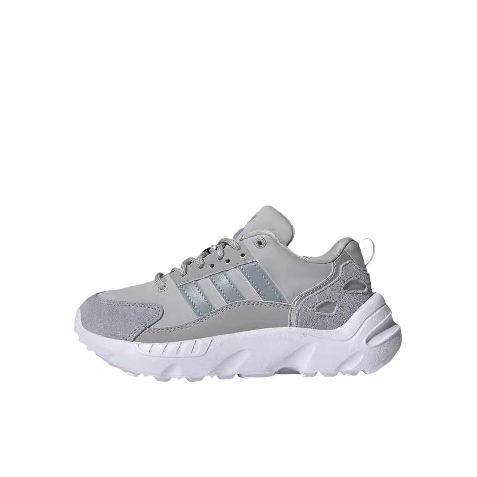 推荐商品：adidas ZX 22 防滑耐磨 舒适运动室外 运动鞋儿童 小童/浅灰/灰蓝