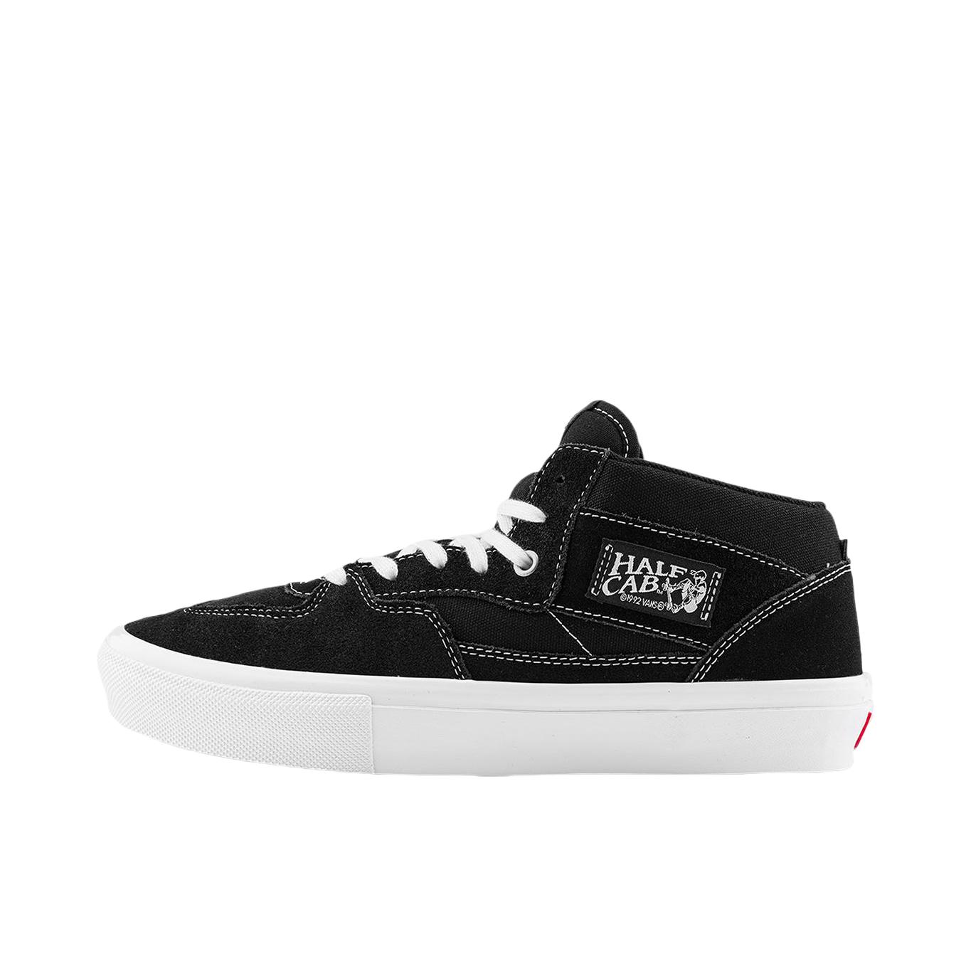 推荐商品：Vans/范斯 Skate Half 舒适百搭 美式 减震轻便 防滑耐磨 透气 帆布鞋 黑色/白色