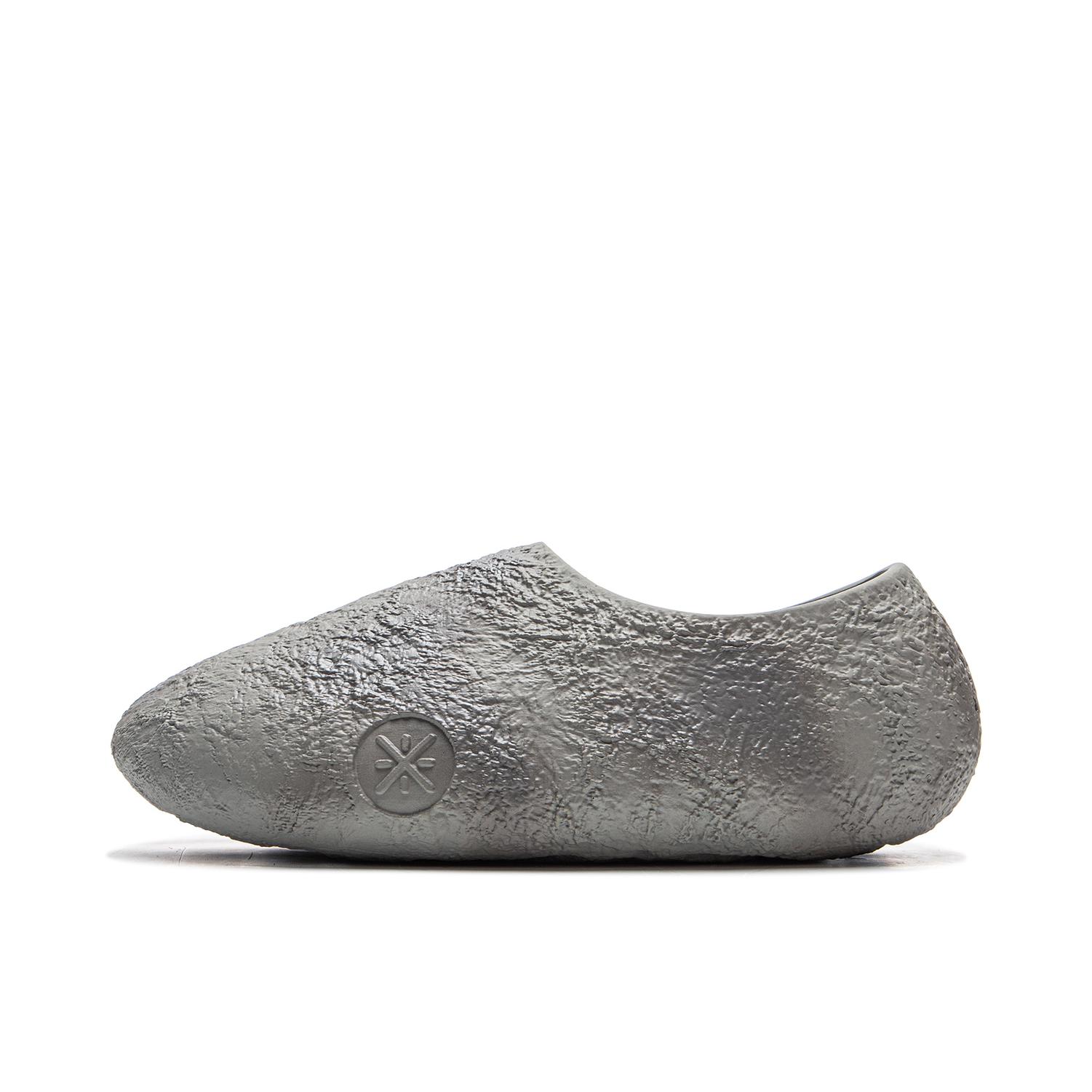 推荐商品：李宁 韦德 LUNAR ROCK 拖鞋 陨石鞋 回弹潮流轻便䨻科技一脚蹬防滑减震耐磨 灰色
