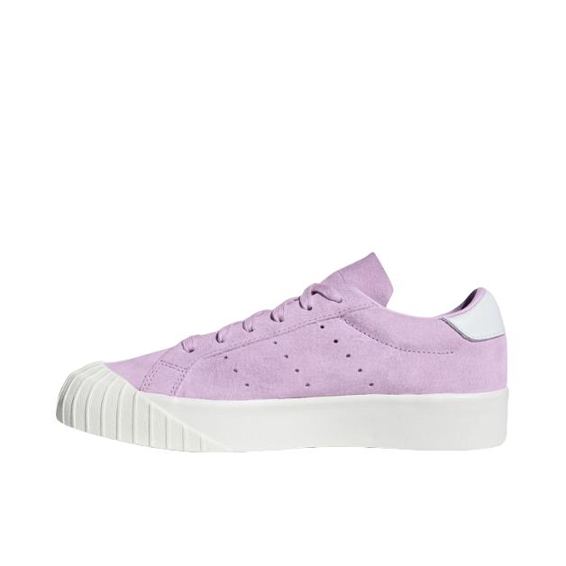 推荐商品：adidas Originals Everyn 板鞋 防滑耐磨舒适轻便百搭复古 Clear Purple/White 紫罗兰