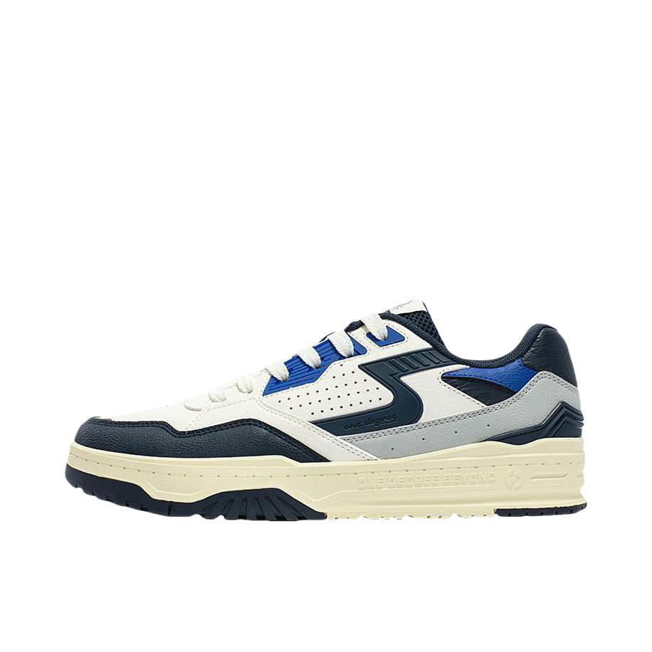 推荐商品：361° 云程 防滑耐磨 舒适软底 网面透气 复古百搭 运动休闲鞋 672416604 羽毛白/油墨蓝