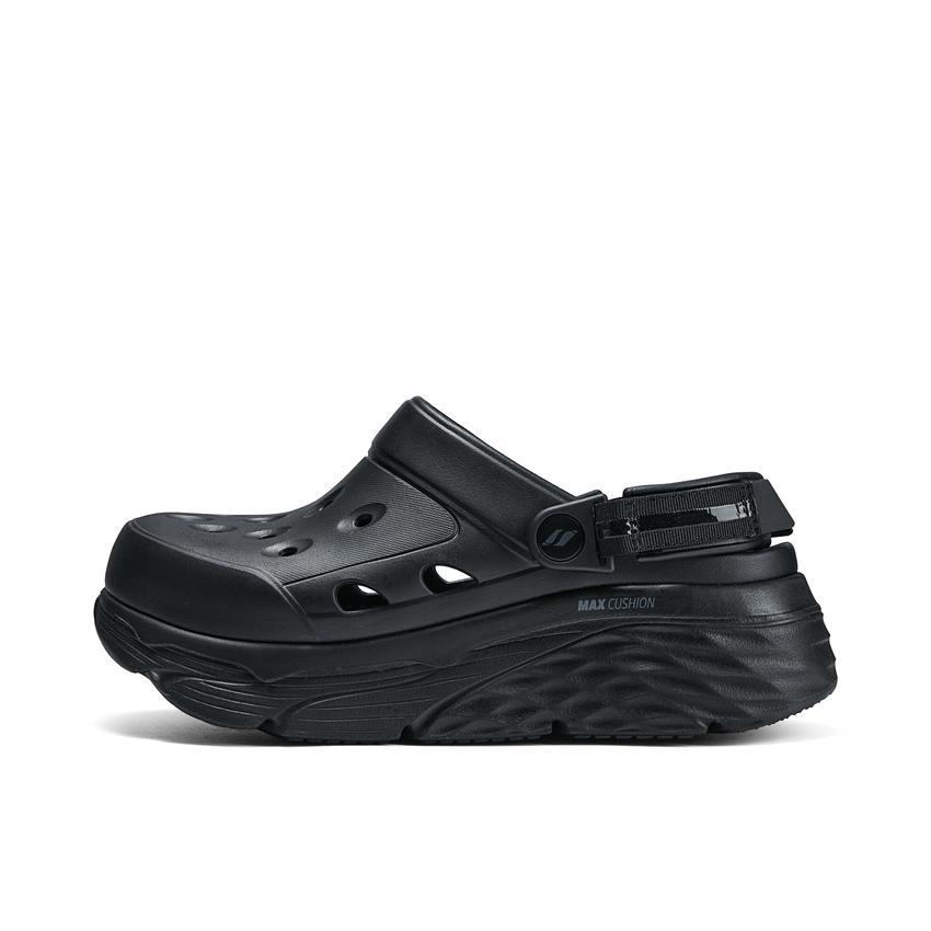 推荐商品：Skechers/斯凯奇 Foamies 耐磨舒适 缓震增高 轻质透气 休闲简约 百搭时尚 一脚蹬 沙滩 踩屎感 高级感 包头外穿 软底 洞洞鞋 凉鞋 全黑色