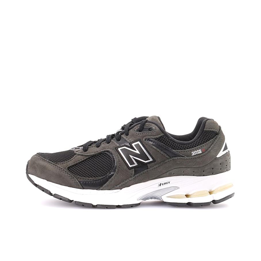 推荐商品：New Balance 2002R 跑鞋 缓震防滑耐磨透气复古拼接防水气垫慢跑支撑 D宽/元祖黑