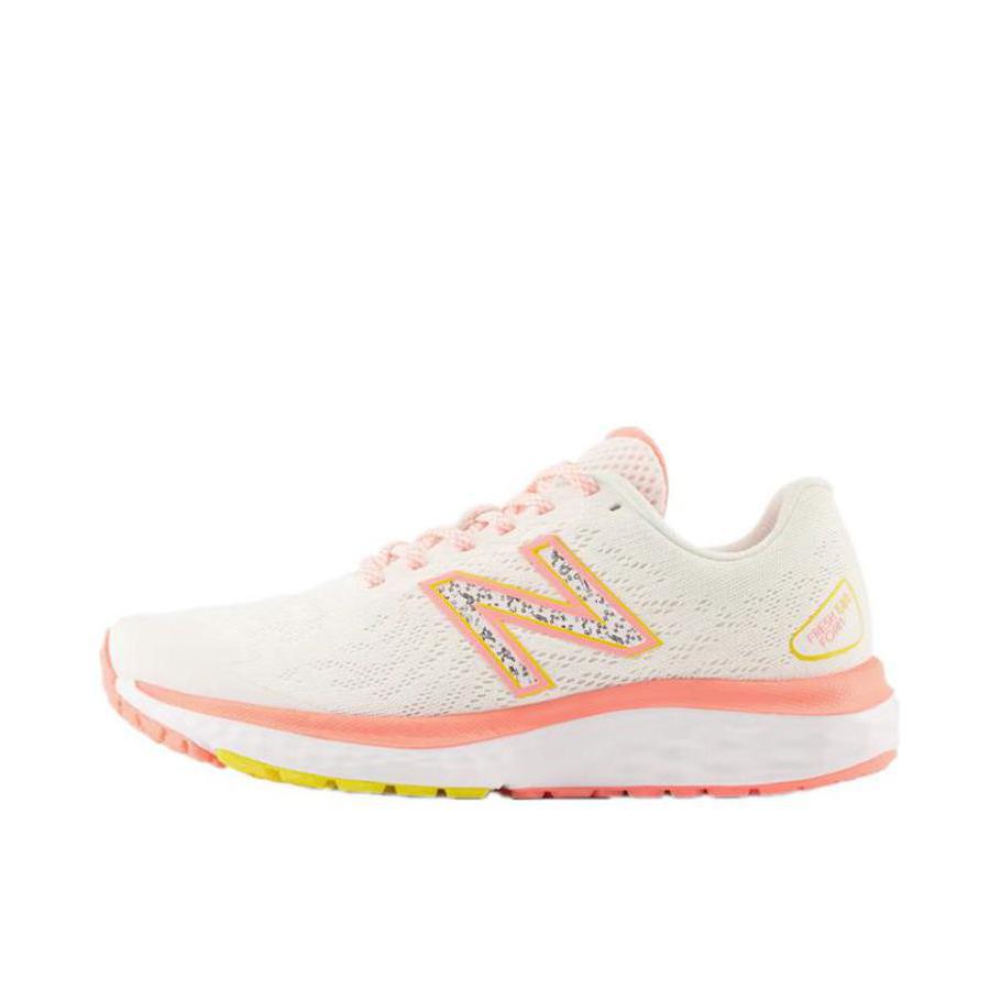 推荐商品：New Balance Fresh Foam Vongo 跑鞋 缓震回弹防滑耐磨透气织物轻便运动舒适 白色