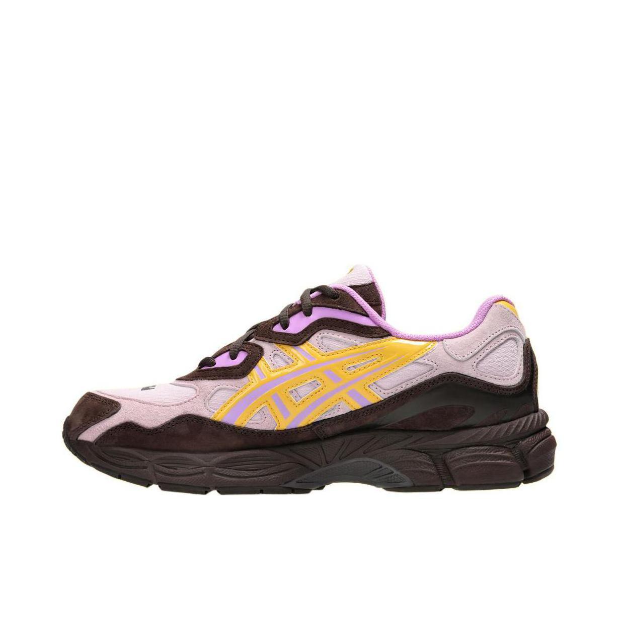 推荐商品：Asics/亚瑟士 Gel-NYC 跑鞋 圆头缓震防滑耐磨机能风复古潮流织物合成革贴合支撑耐穿 PLEASURES联名/灰色/黑色