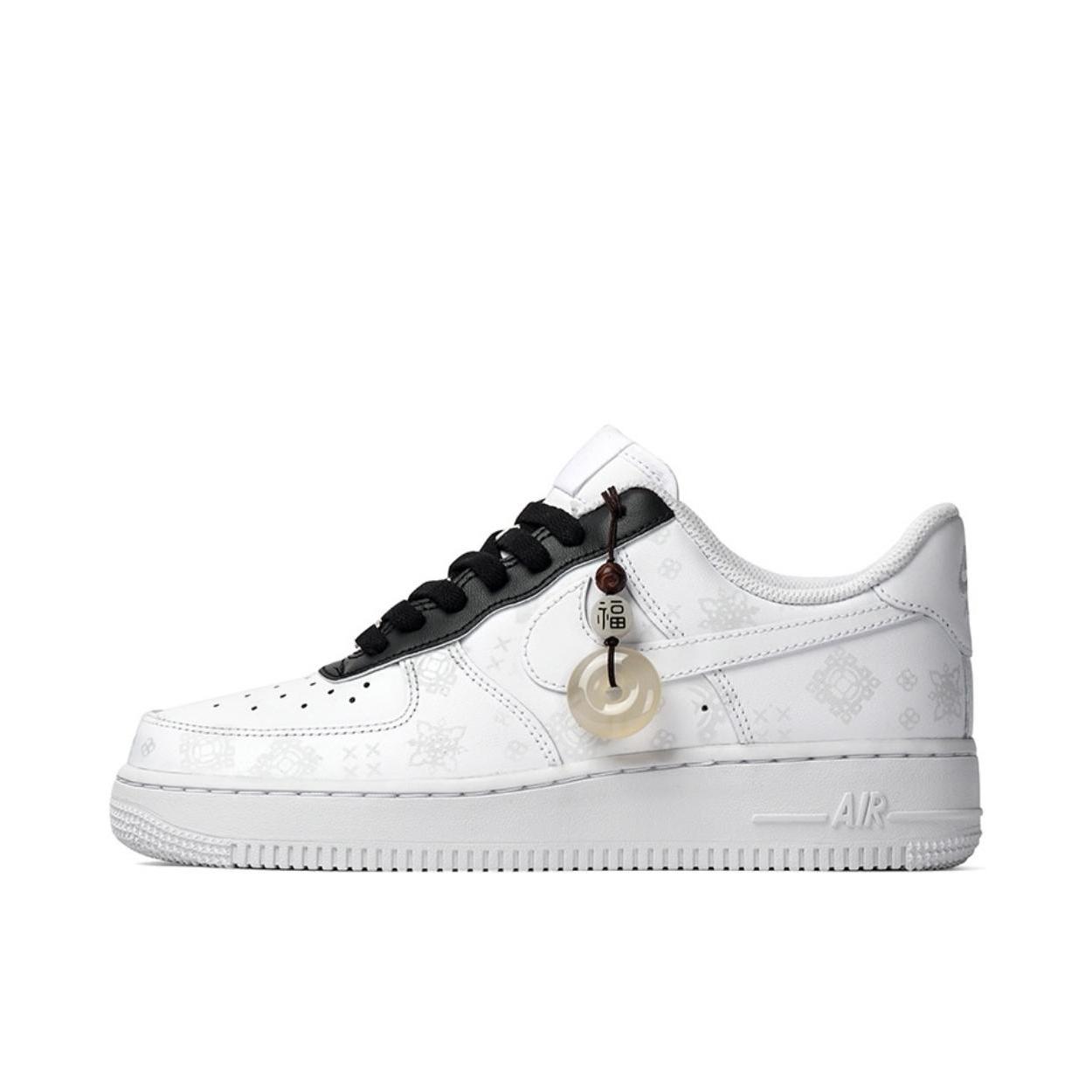 推荐商品：【定制球鞋】Nike Air Force 1 板鞋 舒适轻便防滑耐磨包裹性合成革防水复古简约 黑丝绸/中国风