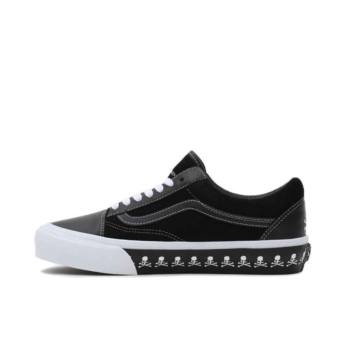 推荐商品：Vans/范斯 Old Skool 滑板鞋 板鞋 轻便防滑复古舒适经典 MASTERMIND WORLD联名/黑色/骷颅白