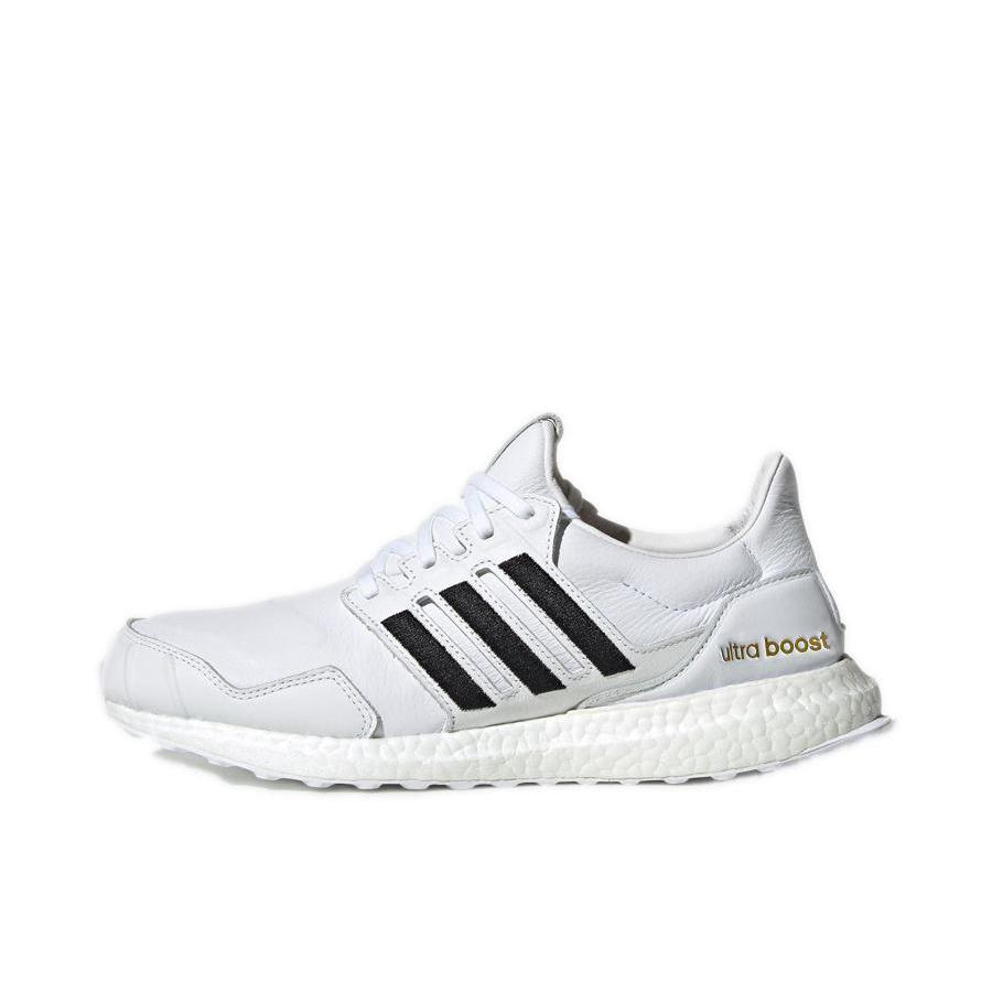 推荐商品：adidas UltraBoost DNA 跑鞋 防滑耐磨轻便透气织物网面缓震合成革支撑抗扭转轻运动回弹 白黑