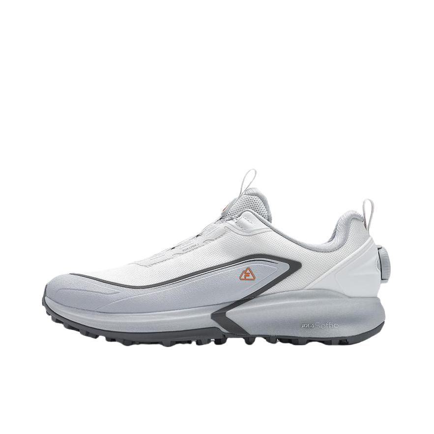 推荐商品：FILA/斐乐 BOA LYNX 3 舒适百搭 防滑耐磨 减震轻便 跑鞋 男款/白中白/月岩灰