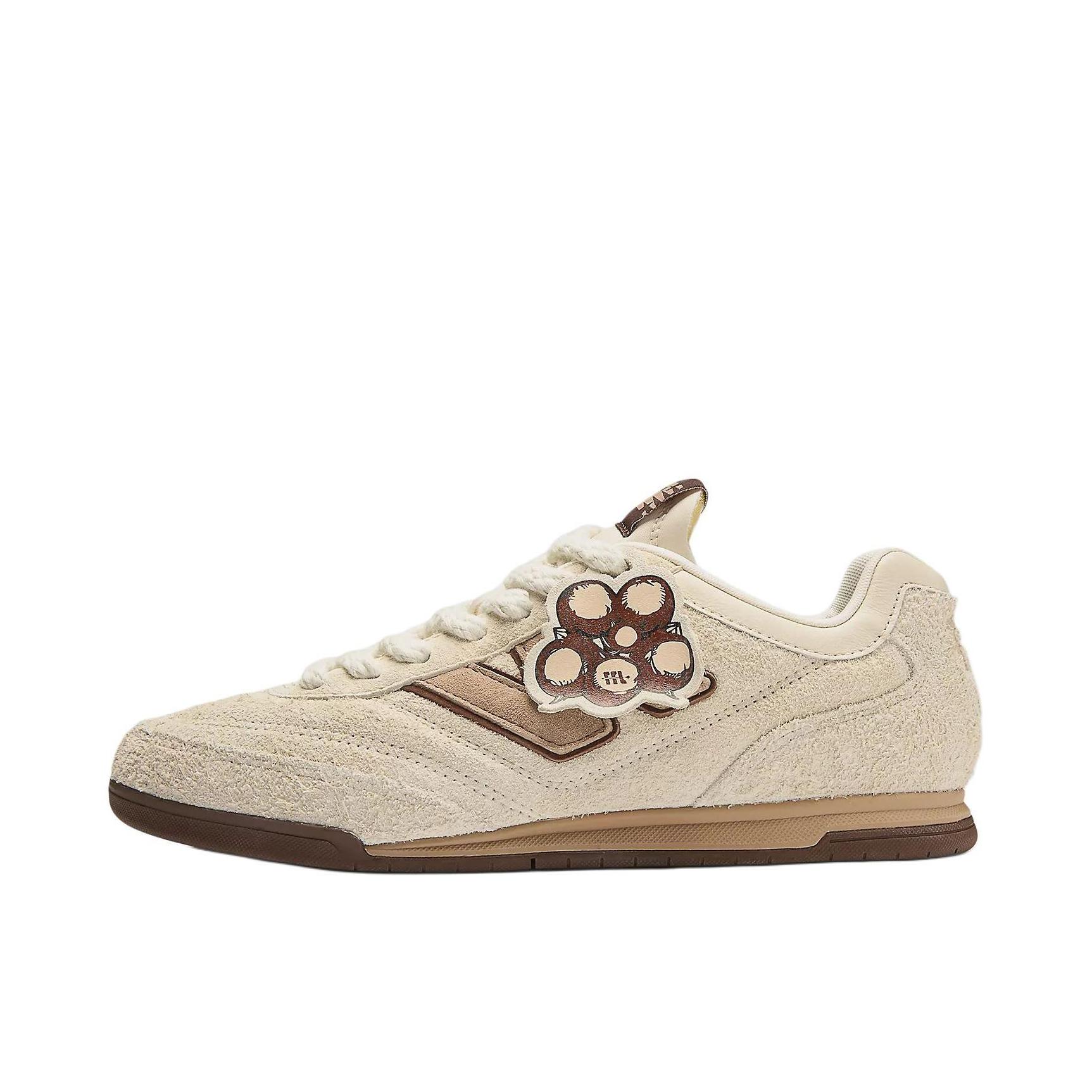 推荐商品：New Balance RC42 薄底 耐磨平底 防滑减震 简约百搭 复古 阿甘鞋 运动休闲鞋 米色/褐色