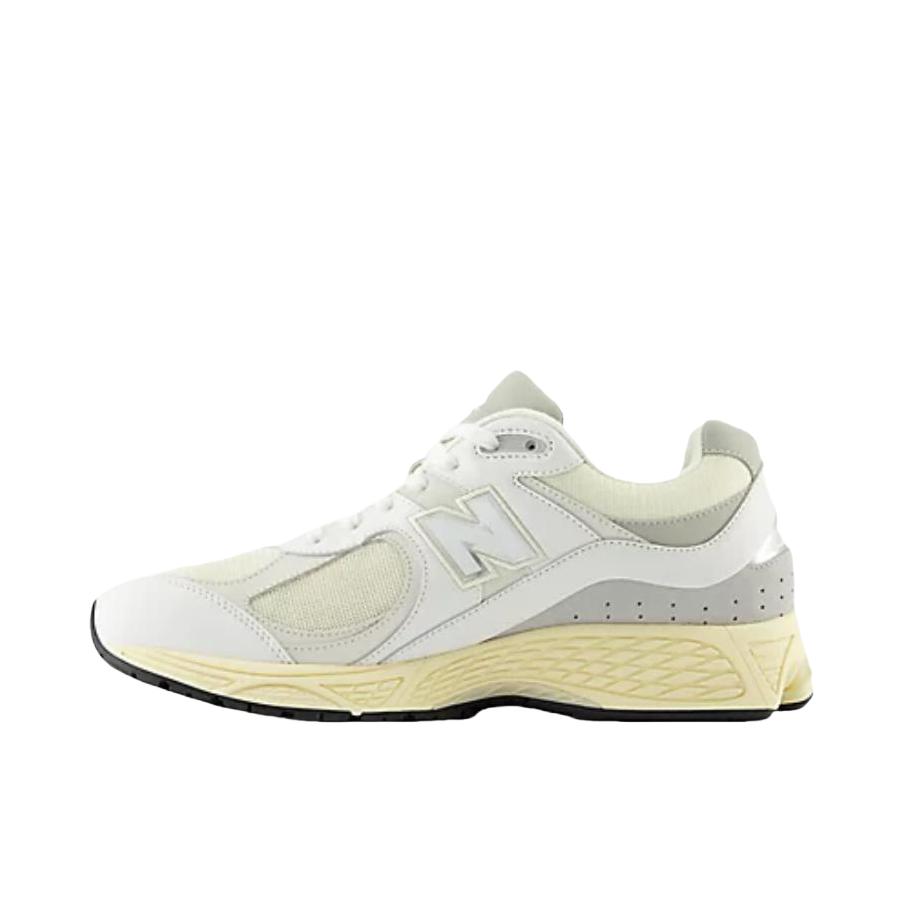 推荐商品：New Balance 2002R GTX 跑鞋 防滑耐磨网布透气舒适复古贴合 D宽/白色