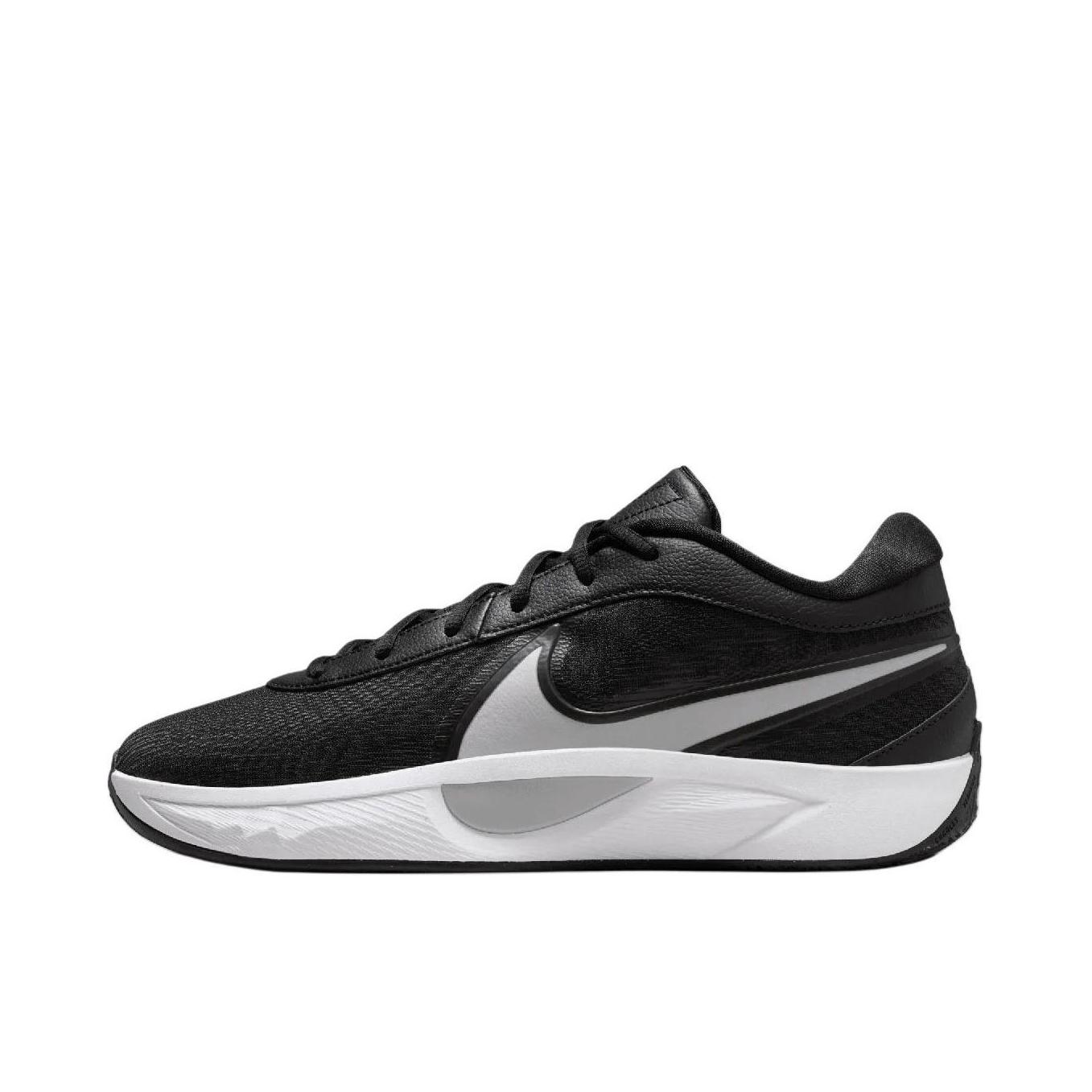 推荐商品：Nike Giannis Freak 6 字母哥6代 篮球鞋 抗扭抓地缓震回弹防滑耐磨舒适百搭时尚训练 黑色/白色