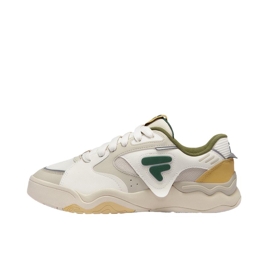 推荐商品：FILA/斐乐 KICK II 防滑耐磨 舒适透气 减震轻便 百搭耐看 运动休闲鞋 燕麦棕/奶白