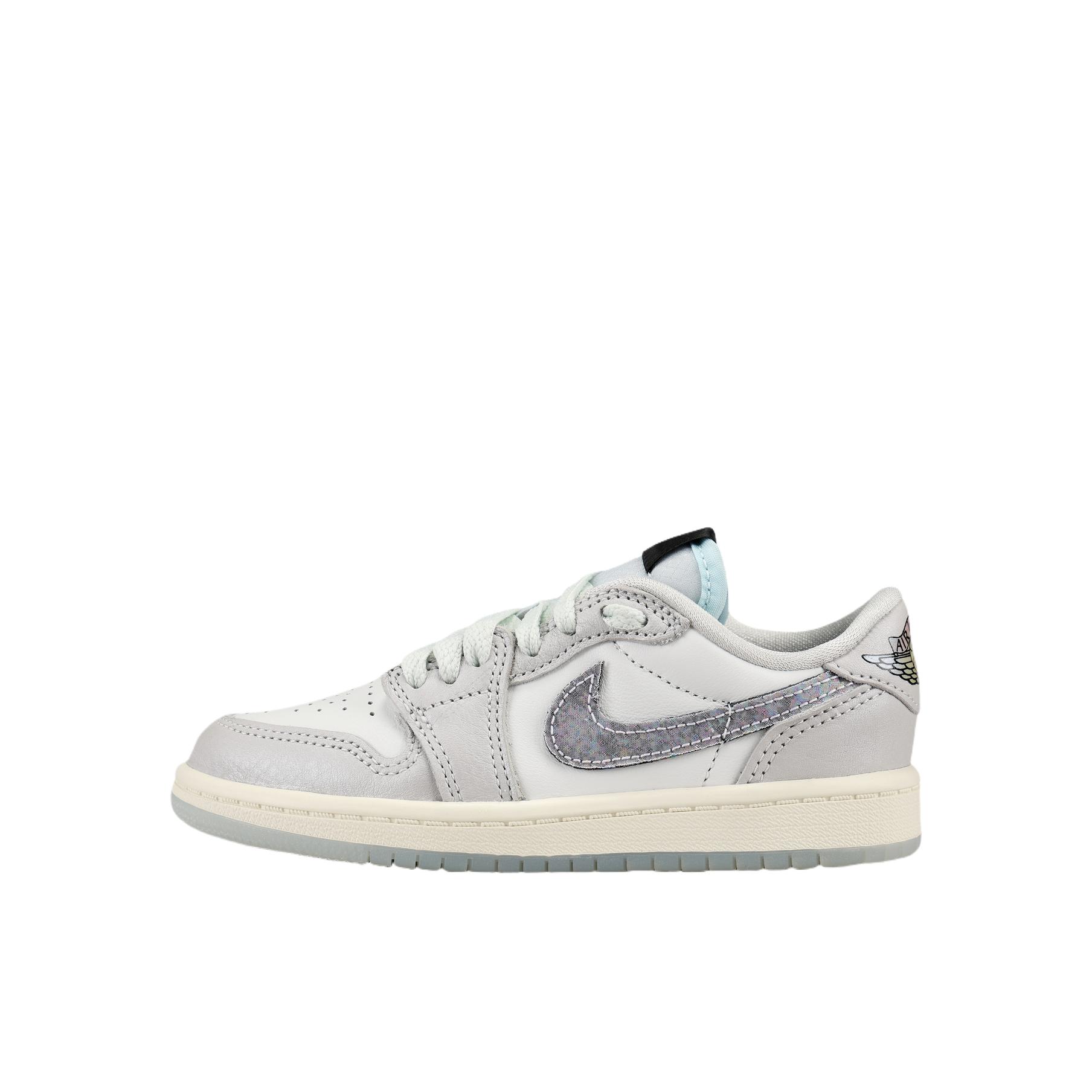 推荐商品：Air Jordan 1 复古运动 舒适防踢 缓震耐磨 魔术贴 板鞋儿童 小童/山峰白/尘光子色 