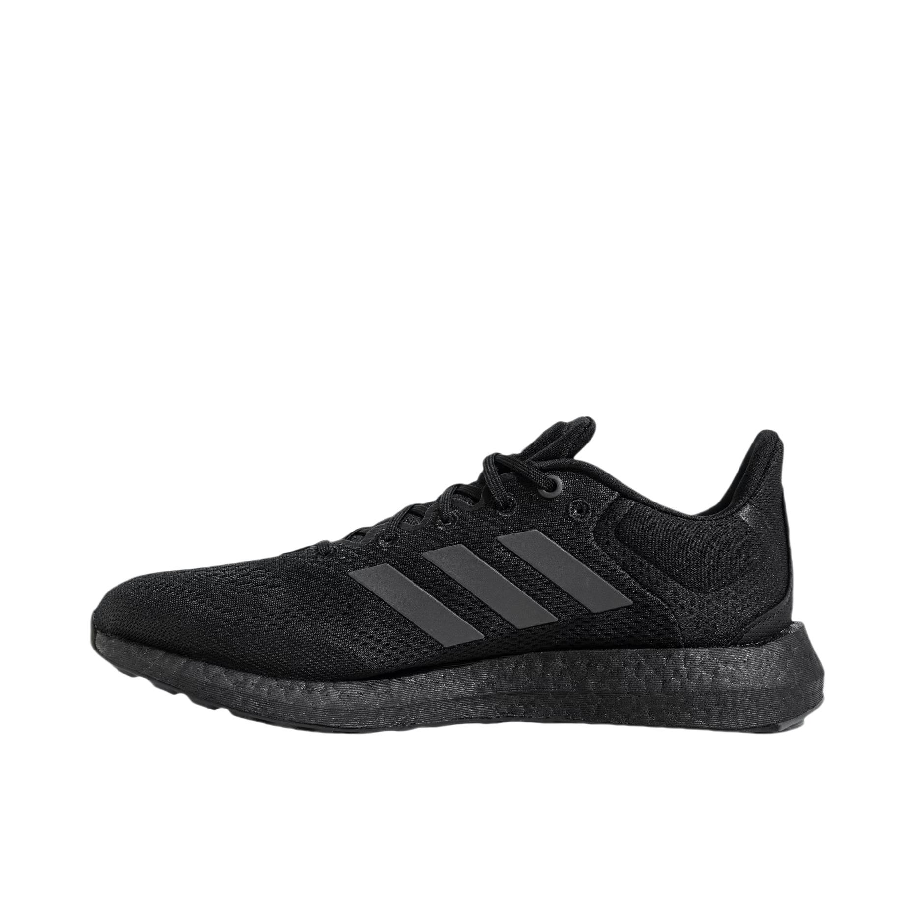 推荐商品：adidas Pureboost 21 跑鞋 舒适网面减震耐磨轻便透气回弹运动随心畅跑抗扭转 黑色/深灰色