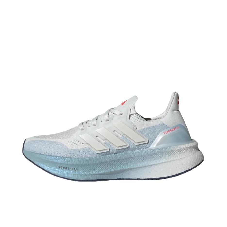 推荐商品：adidas Ultraboost 5.0 跑鞋 轻便减震回弹支撑贴合随心畅跑短跑 女款/晶白/白金属/蓝色
