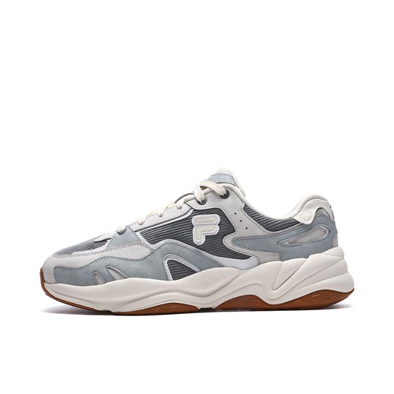 推荐商品：FILA/斐乐 Flash 复古潮流 减震 防滑 耐磨 网面透气 织物 合成革 跑鞋 T12M321101F 灰色