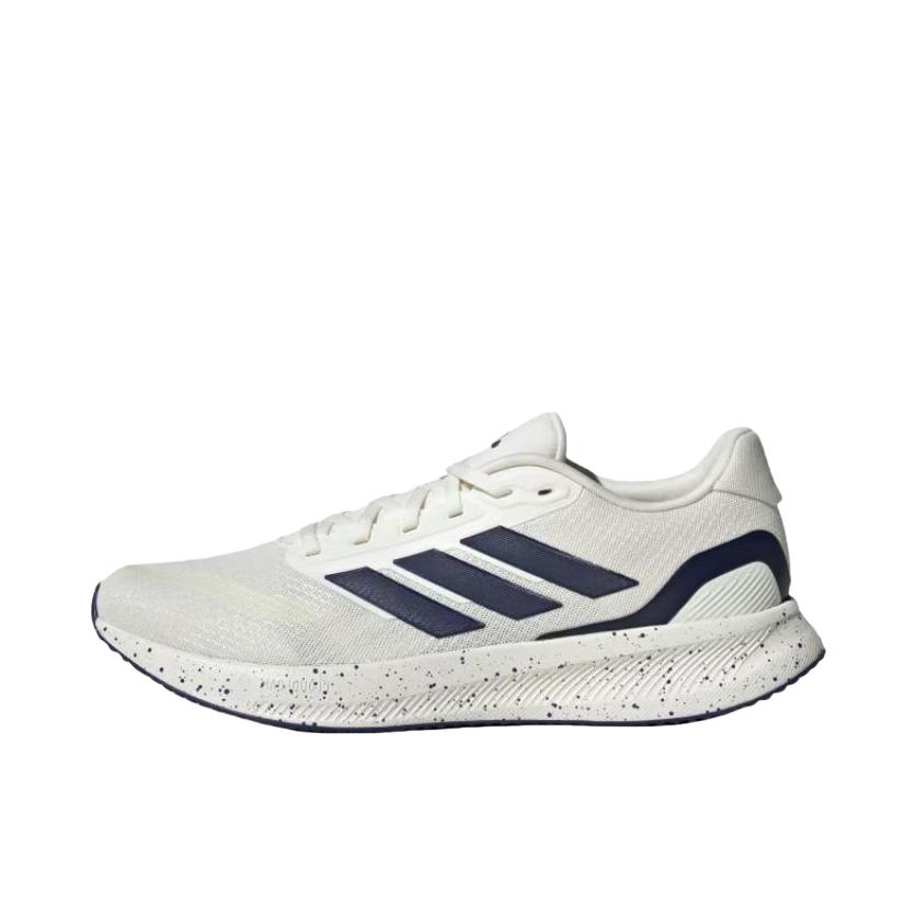 推荐商品：adidas PUREBOOST 5 跑鞋 舒适缓震防滑耐磨回弹轻便短跑网布支撑随心畅跑 暗白色