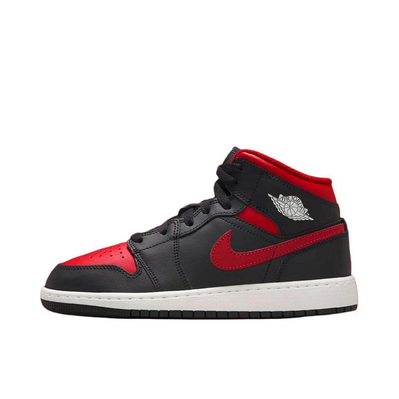 推荐商品：Air Jordan 1 板鞋 运动休闲鞋 复古潮流支撑合成革 大童/黑色/深红色