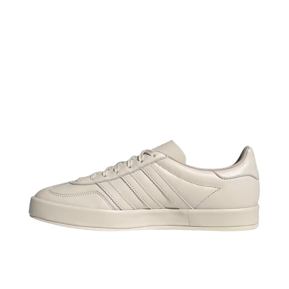 推荐商品：adidas Originals Gazelle Indoor T头鞋 德训鞋 板鞋 舒适缓震防滑耐磨绒面革复古 浅米色 