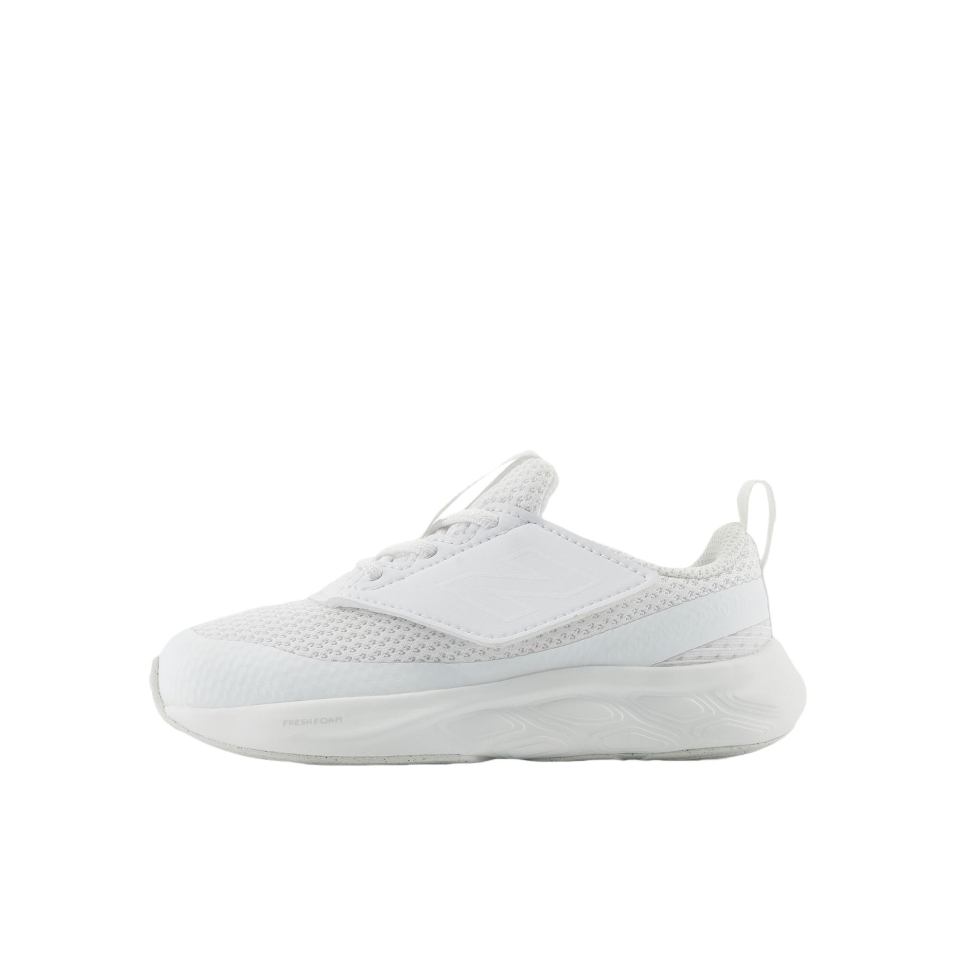推荐商品：New Balance 625 魔术贴 圆头 缓震 运动鞋儿童 小童/白色