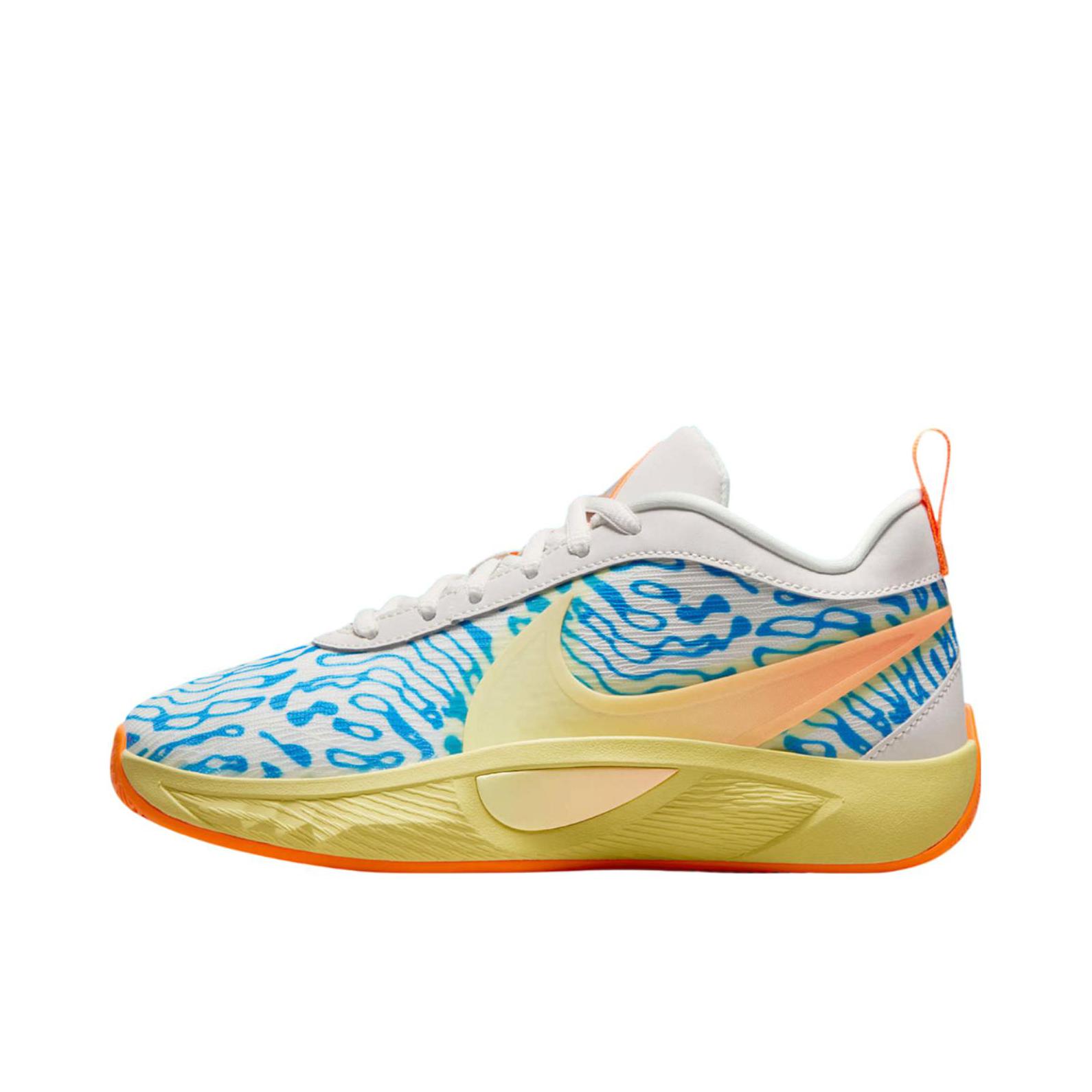 推荐商品：Nike Giannis Freak 6 字母哥6代 篮球鞋 抗扭抓地缓震回弹防滑耐磨舒适百搭时尚训练 白色/蓝色/橙色
