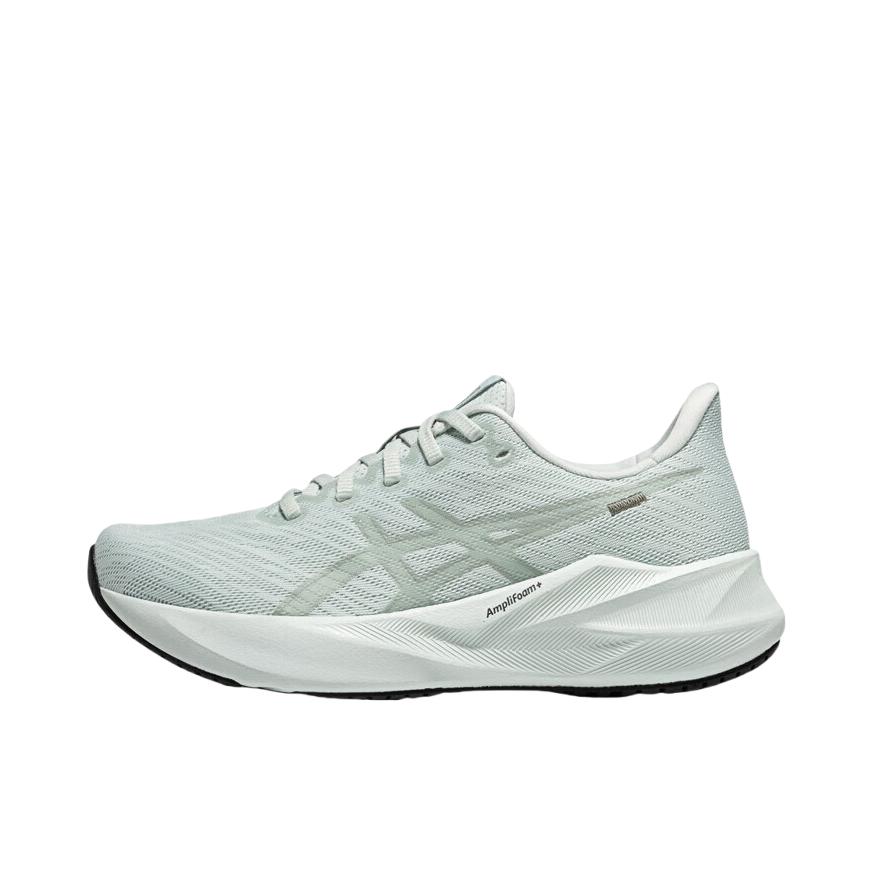 推荐商品：Asics/亚瑟士 VERSABLAST 4 跑鞋 耐磨低帮系带厚底圆头 浅绿色