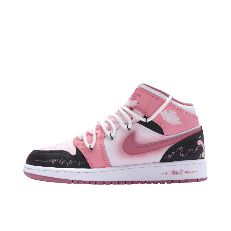 推荐商品：【定制球鞋】Air Jordan 1 减震 耐磨 透气 平跟 复古 潮流 简约 包裹性 防滑 轻便 支撑 增高 板鞋 女款/特殊鞋盒/恋爱告白