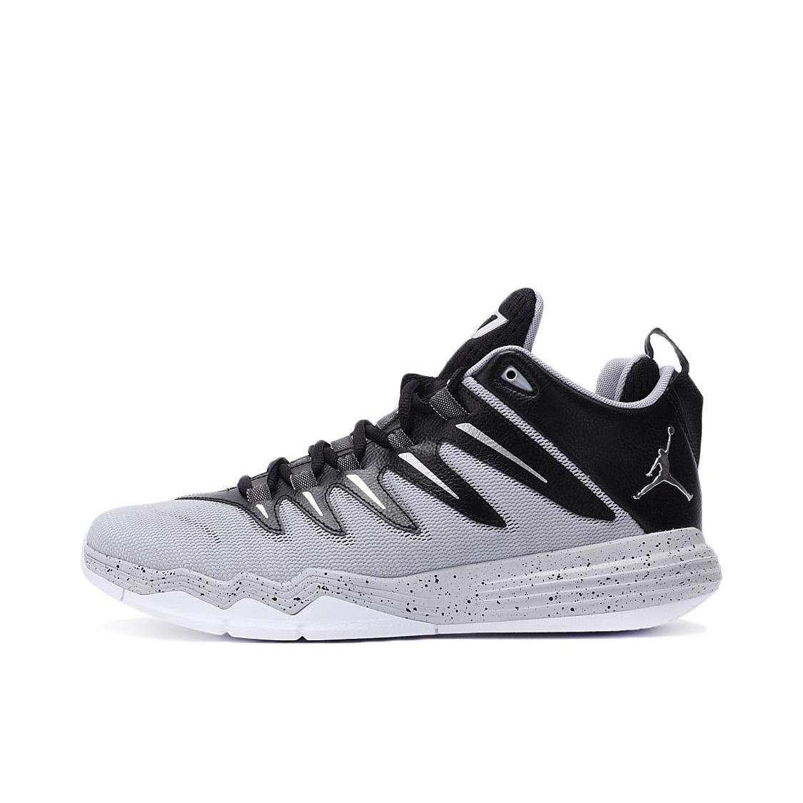 推荐商品：Air Jordan CP3.IX 保罗9 篮球鞋 防滑耐磨轻便减震支撑圆头包裹性回弹实战中帮 Silver Grey Black 黑银