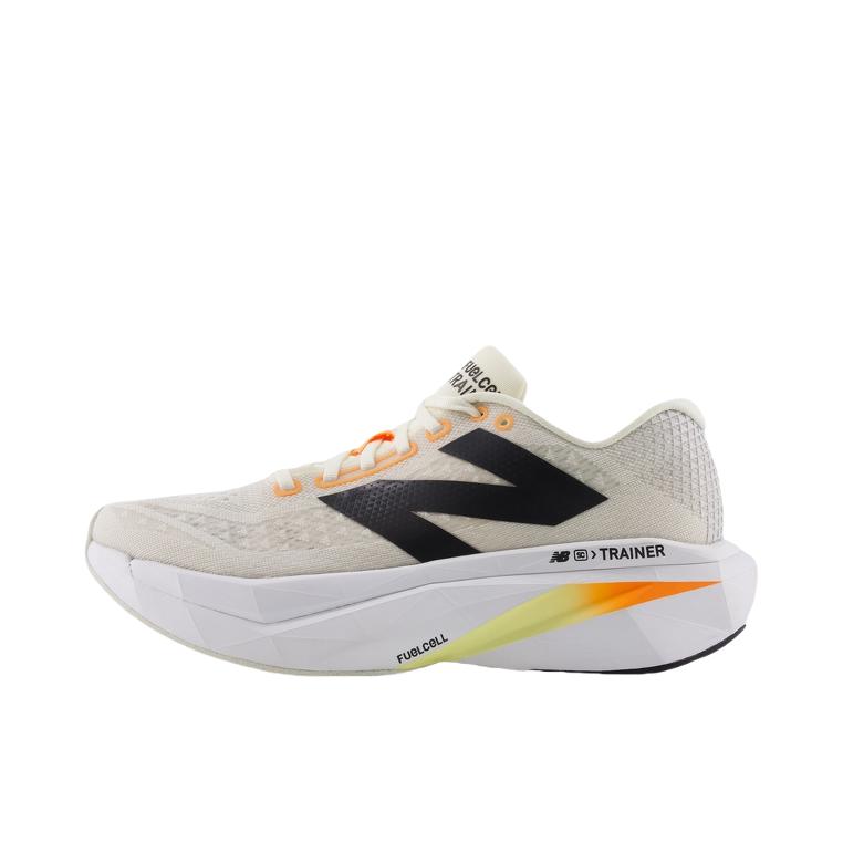 推荐商品：New Balance FuelCell SuperComp Trainer v3 跑鞋 轻量碳板系带防滑耐磨缓震复古公路短跑 女款/米白色