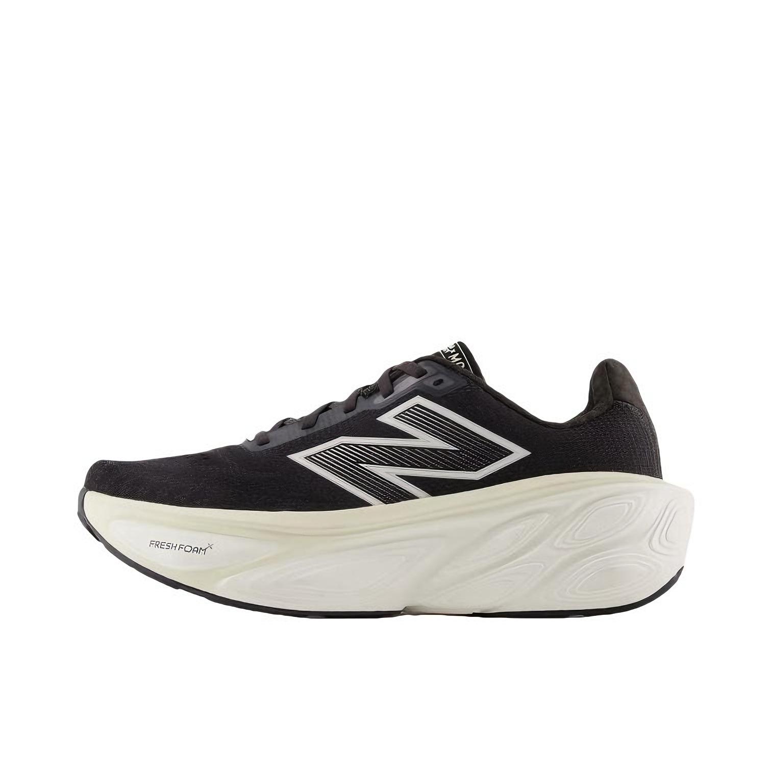 推荐商品：New Balance Fresh Foam X More v5 跑鞋 防滑耐磨舒适缓震复古简约 D宽/黑色