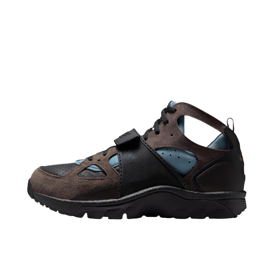 推荐商品：Nike Air Trainer Huarache 运动休闲鞋 防滑耐磨减震轻便舒适透气复古百搭时尚 棕色/蓝色