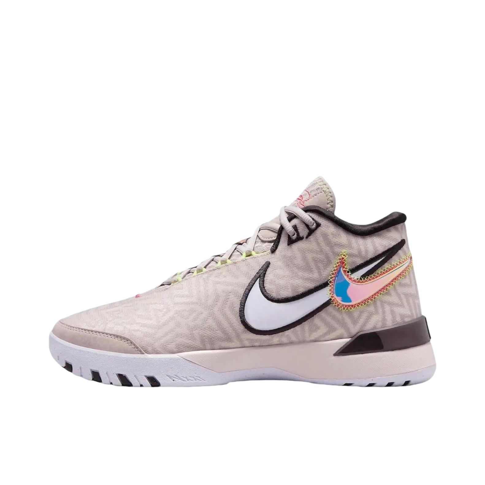 推荐商品：Nike LeBron NXXT Genisus 防滑耐磨 舒适缓震 轻便透气 抗扭 时尚简约 百搭 篮球鞋 米色/紫色