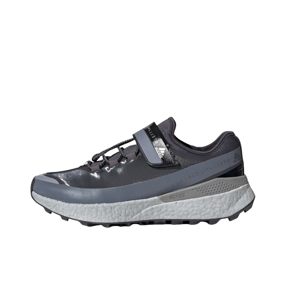 推荐商品：adidas smc OutdoorBoost R.RDY S. 跑鞋 舒适减震防滑织物休闲 Stella McCartney联名/钢灰/夜灰