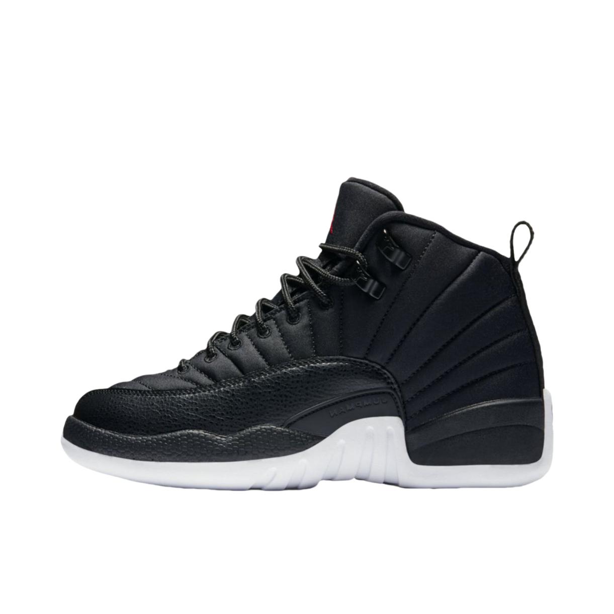推荐商品：Air Jordan 12 篮球鞋 全掌zoom air潮流复古舒适百搭缓震支撑 Nylon 黑尼龙