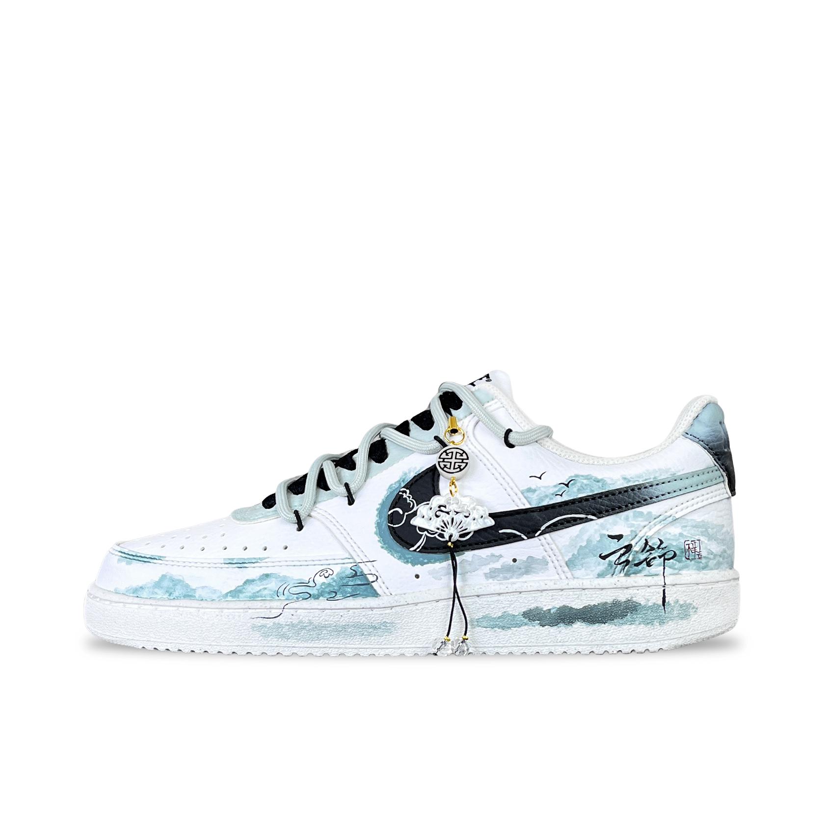推荐商品：【定制球鞋】Nike Court Vision 板鞋 增高街头风防滑耐磨轻便减震复古潮舒适百搭 礼盒款/云锦 